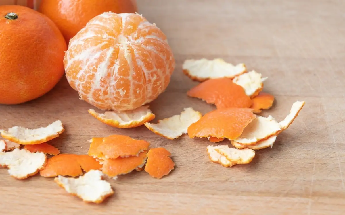 Non buttare le bucce degli agrumi: ecco la ricetta per uno sgrassatore potentissimo fai da te